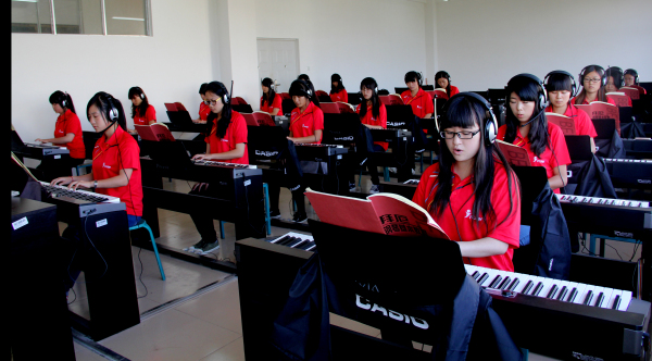 艺术综合实训中心—钢琴实训室